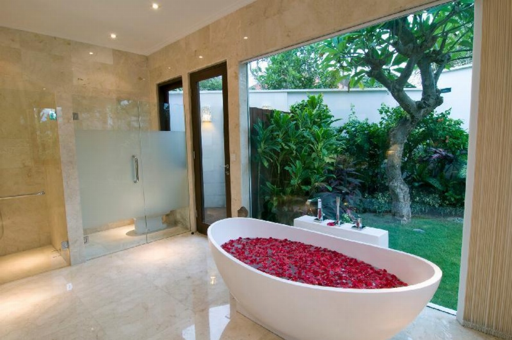 Villa Istana Putih by Nakula